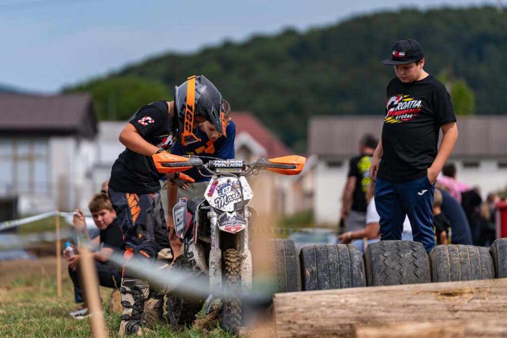 Fotografija iz Croatia Enduro Parka u Otočcu
