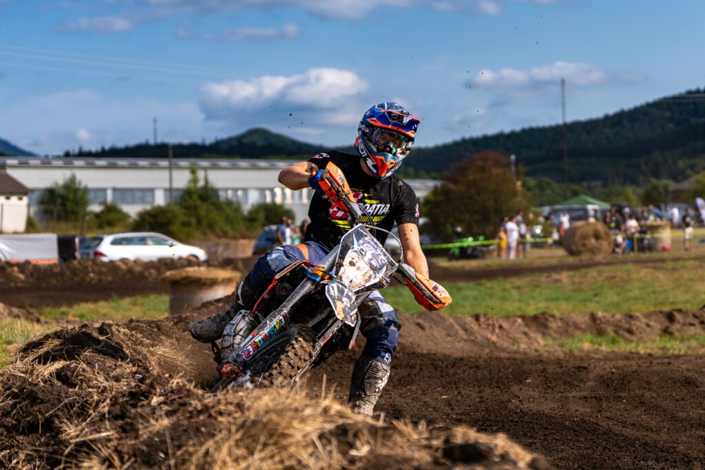 Fotografija iz Croatia Enduro Parka u Otočcu