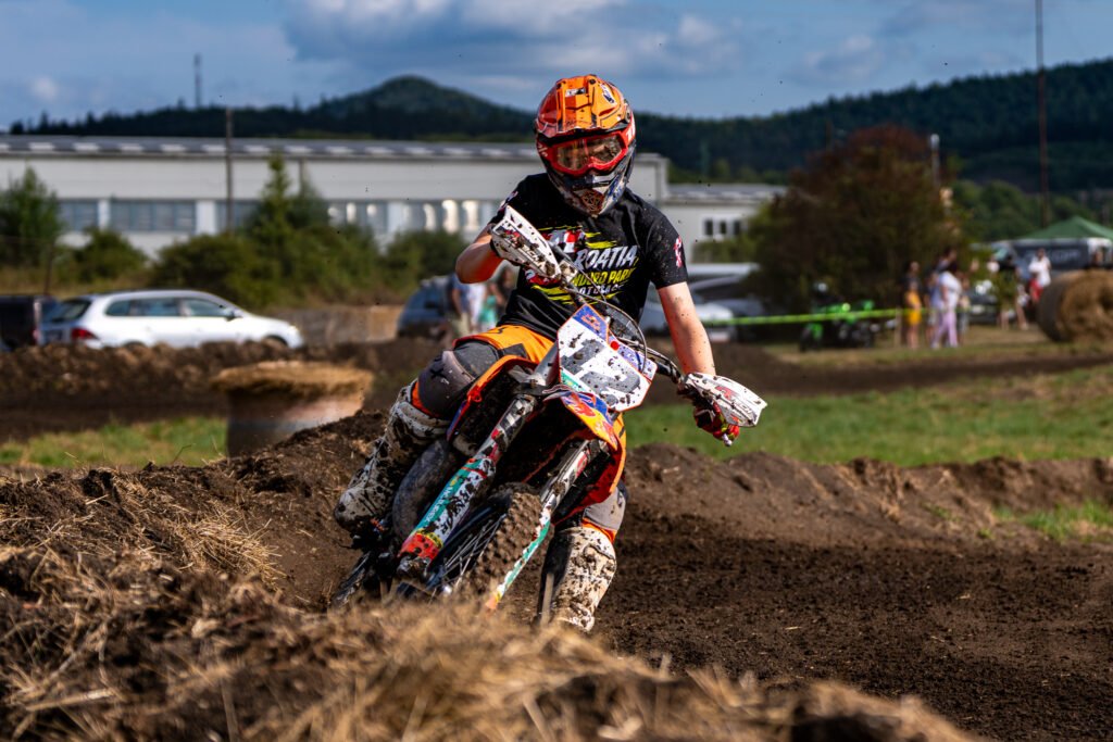 Fotografija iz Croatia Enduro Parka u Otočcu